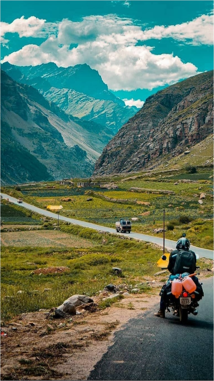 Landscape with mountains, sky, and clouds in Ladakh, India image - Free  stock photo - Public Domain photo - CC0 Images