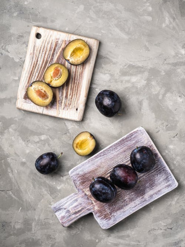 Top 7 Benefits Of Eating Plums