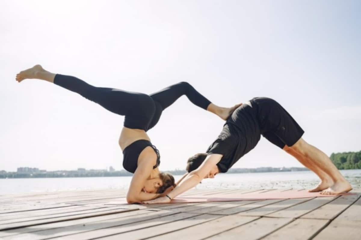 https://static.india.com/wp-content/uploads/2023/08/acro-yoga.jpg?h=800&impolicy=Medium_Resize&w=1200&utm_source=chatgpt.com
