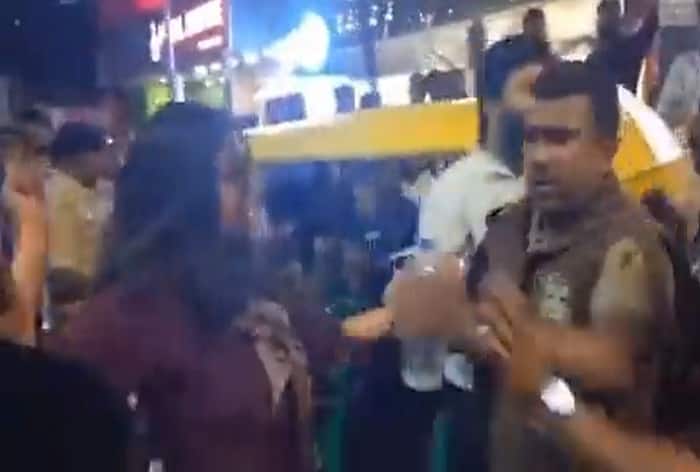 Caught On Camera: Drunk Woman Abuses Cop, Causes Ruckus On Bengaluru ...
