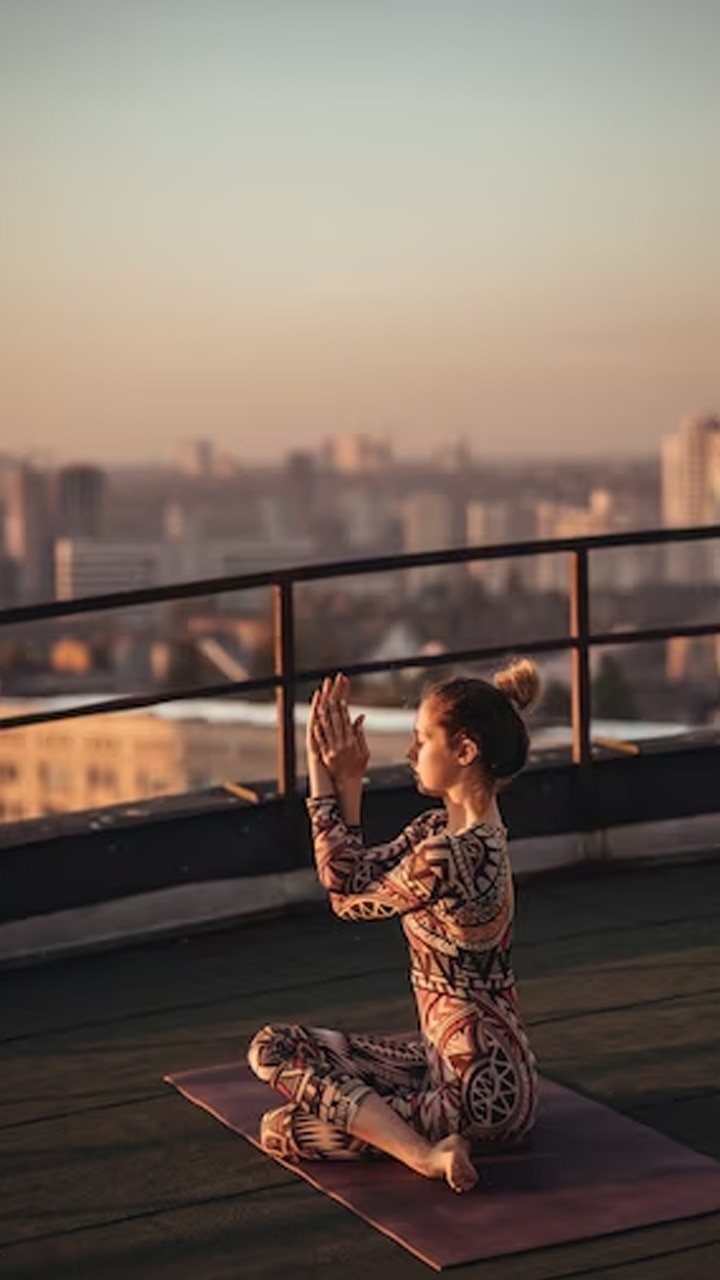 8 EasytoDo Yoga Asanas For Relaxing Evening Stretch