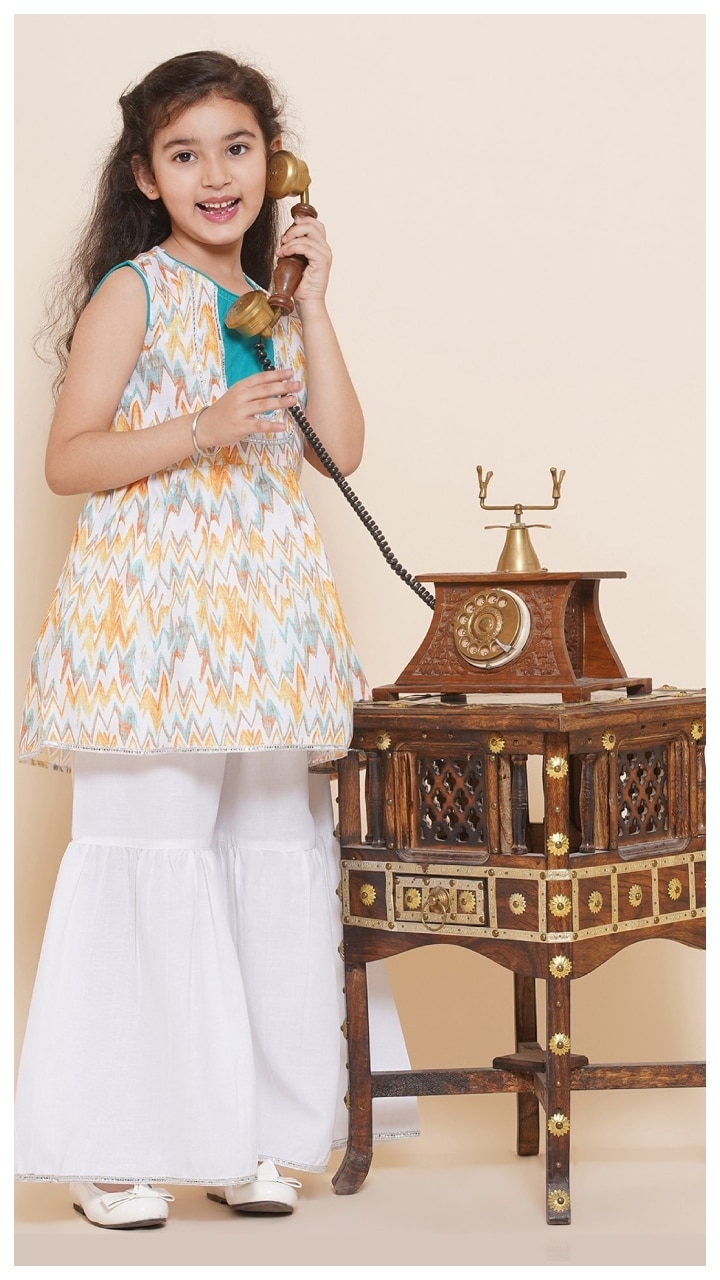 Frocks (फ्रॉक) - Upto 50% to 80% OFF on Girls Frocks online at Best Prices  in India | Flipkart.com