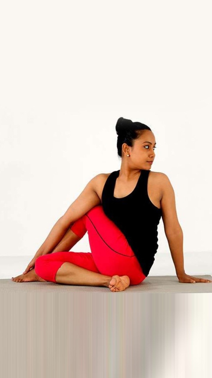 Parivrtta Baddha Padottana Matsyendrasana/ Revolved Bound Leg Stretch-Sage  Matsyendra Pose | Asana – International Yoga Journal