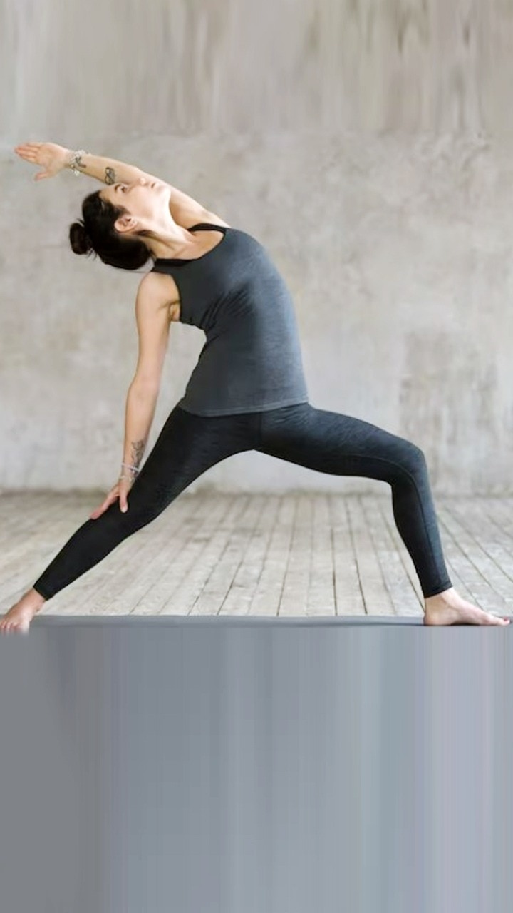 10 Effective Yoga Asanas For Slouching Back