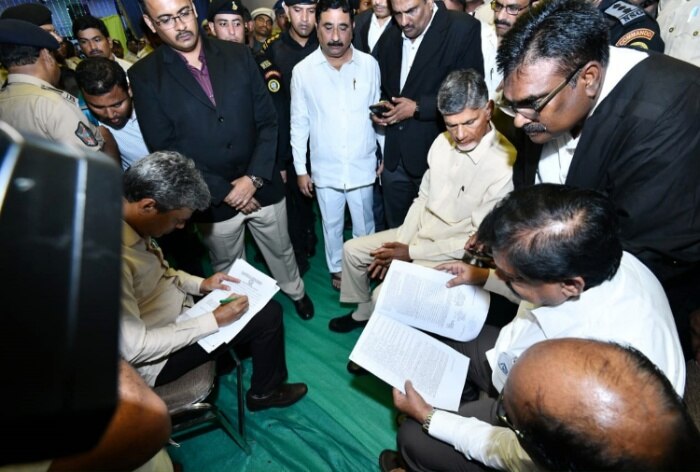 Former Andhra CM Chandrababu Naidu Sent To 14-Day Judicial Custody In ...