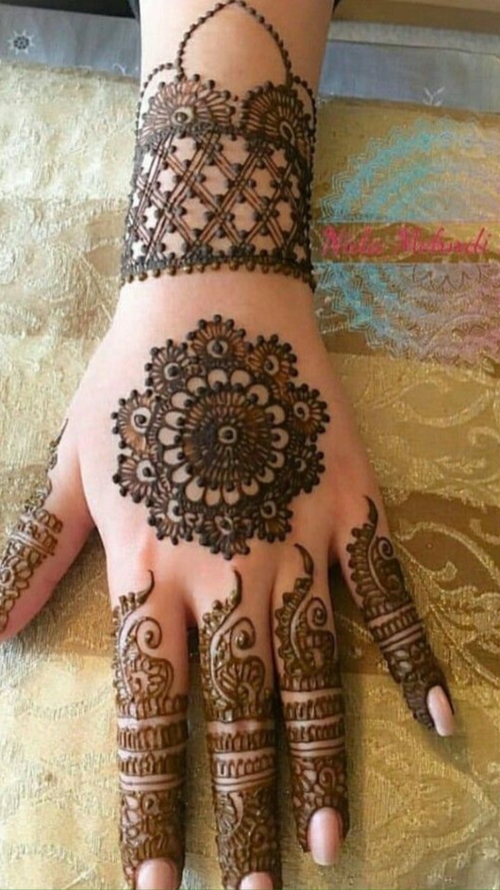 Easy Mehndi Designs for Teej: Celebrate the Festival with Artful Adornments  | by WeddingBazaar | Medium