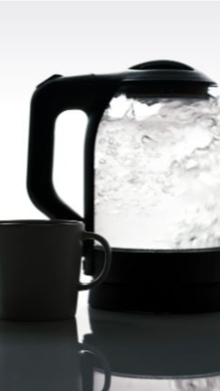 use of drinking hot water in morning