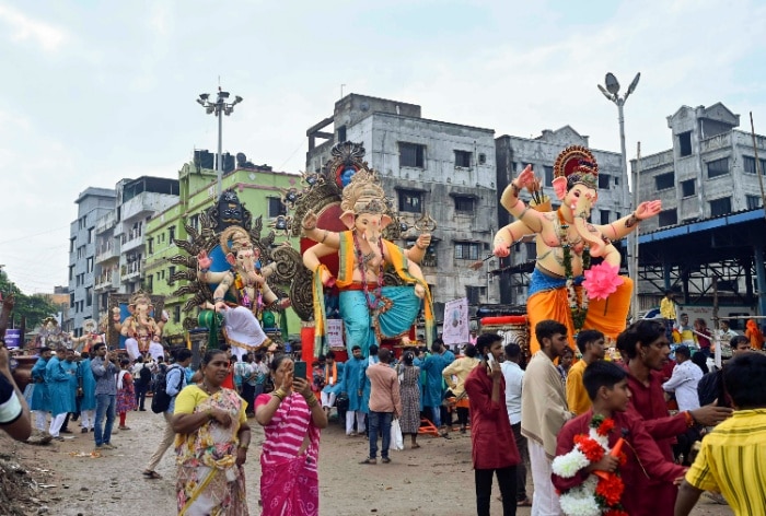 Grieving Pune Family Beaten By Revellers For Objecting Loud Music During Ganpati Visarjan