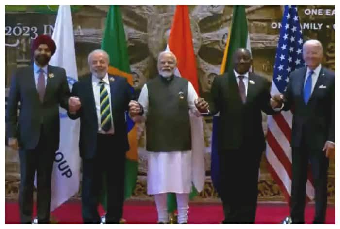 G 20 Summit: PM Modi’s Signature Handshake With Global Leaders Goes ...