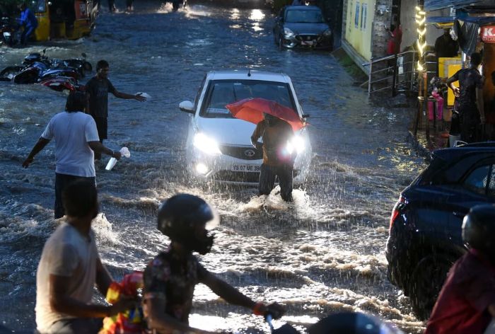 All Schools And Colleges Shut In Hyderabad Due To Heavy Rain, IMD Issues Alert