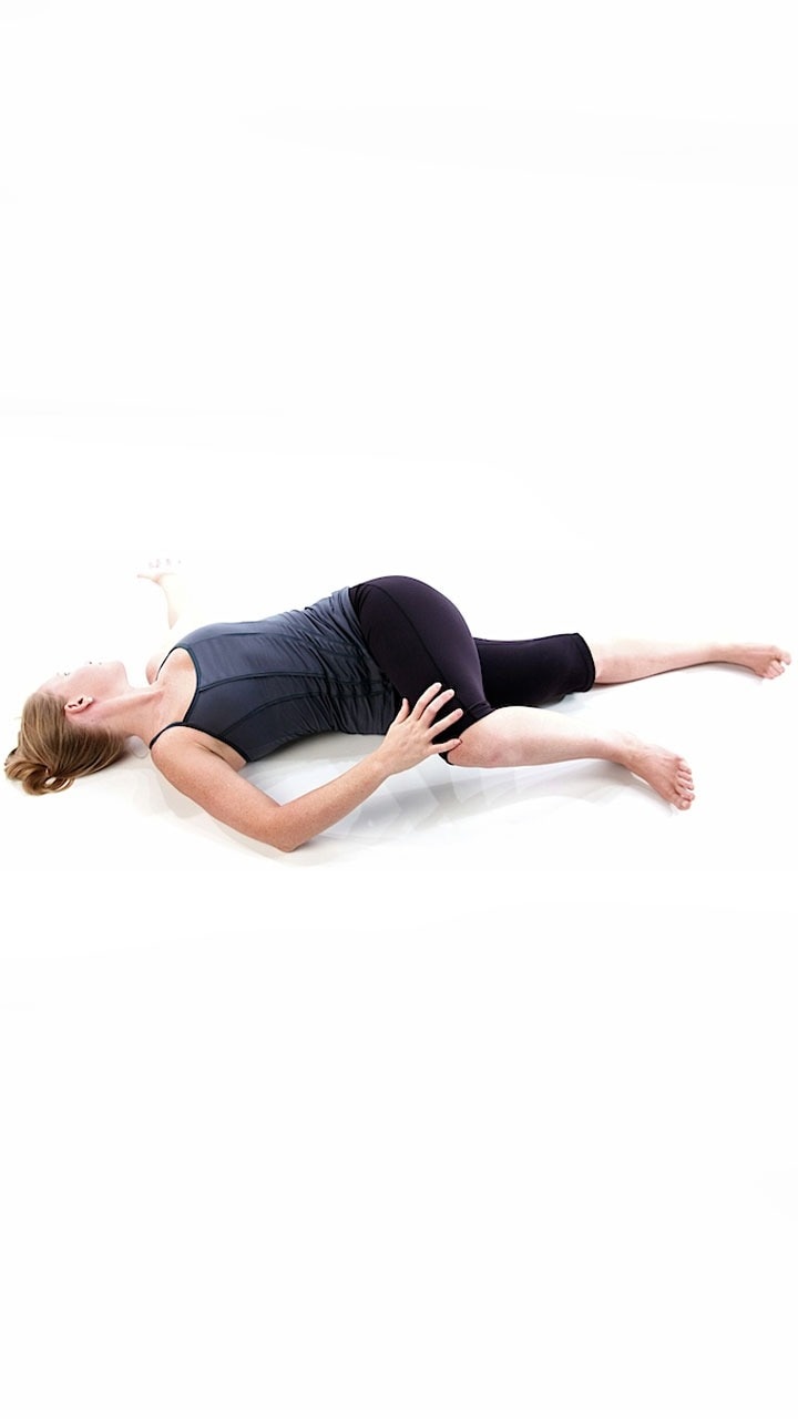 File:Mr-yoga-twisting bound wind relieving pose.jpg - Wikimedia Commons