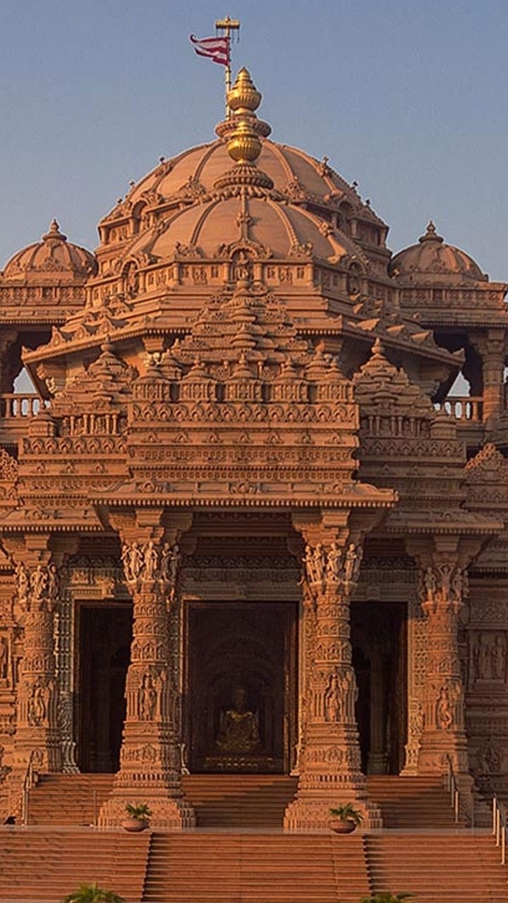 दिल्ली जैसे ही फेमस हैं देश के 12 अक्षरधाम मंदिर