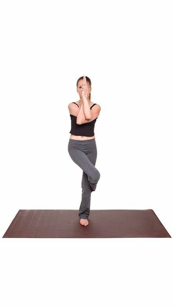 This easy yoga pose can help you lose belly fat | The Times of India