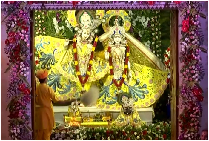 Watch Mangala Aarti Performed At Krishna Janmabhoomi, Temples Across Country