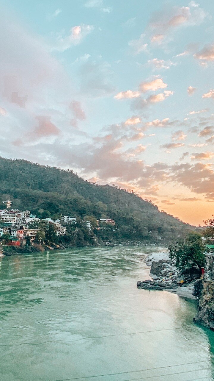 Rishikesh hi-res stock photography and images - Page 8 - Alamy