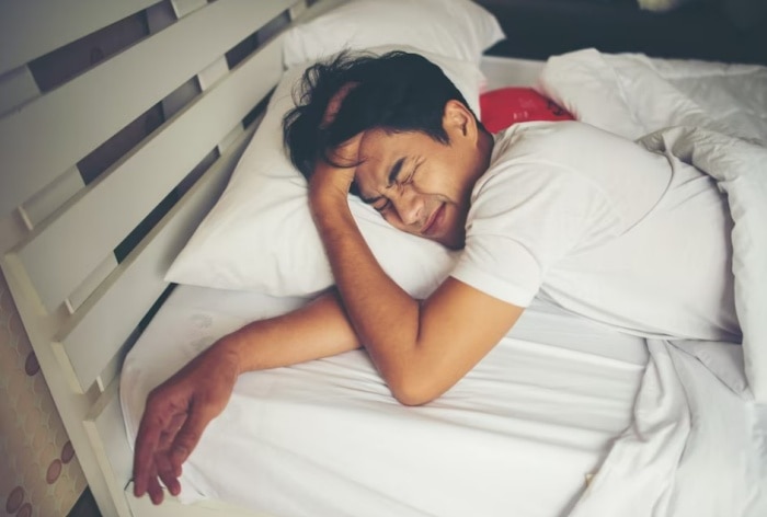 Sleep Deprivation: How Sleeping Less Than 6 Hours May Increase Risk of Heart Attack?