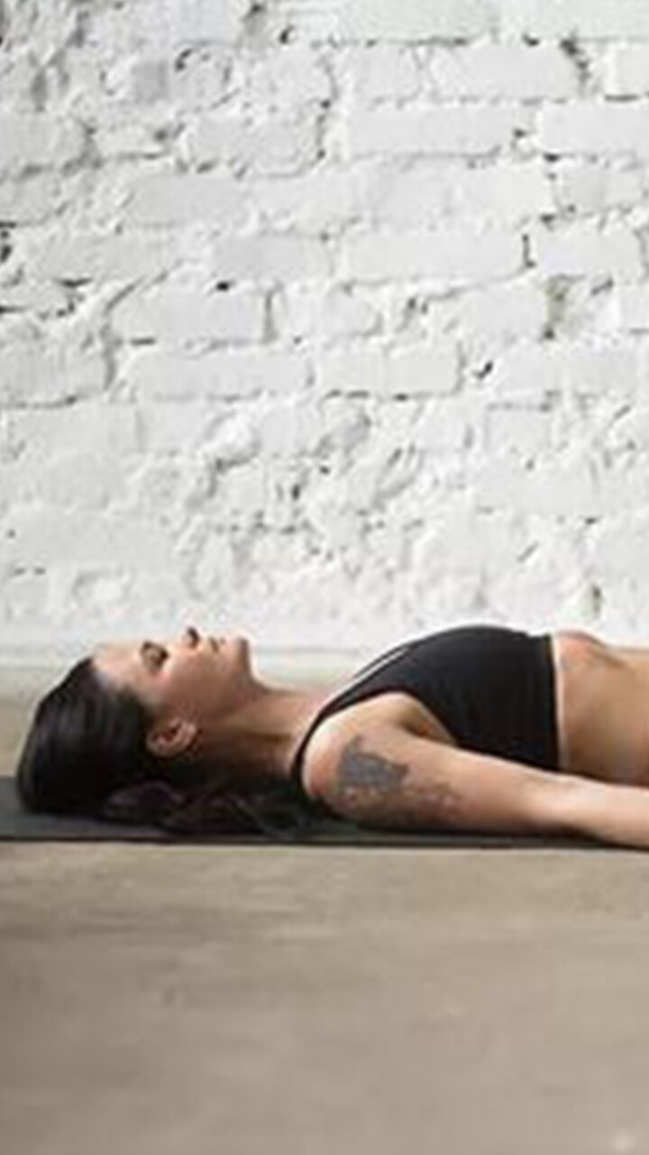 How you can strengthen your pelvic floor with yoga - The 8 best yoga poses  | Express.co.uk