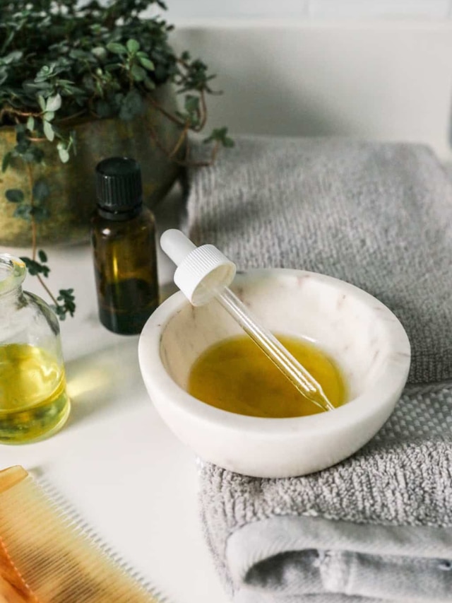 6 Best Essential Oils For Healthy Hair Growth- In Pics