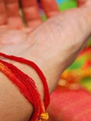 10 Benefits of Wearing Yellow Thread on Wrist
