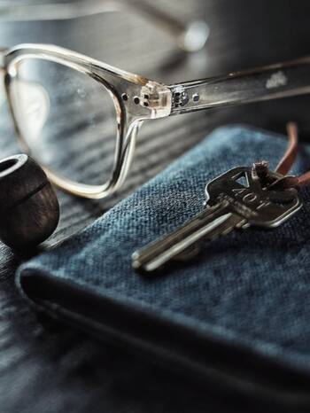 10 Things to Keep in Your Wallet For Financial Gains