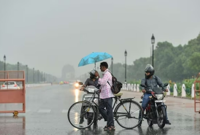 IMD Predicts Possibility of Light Rain In National Capital Today