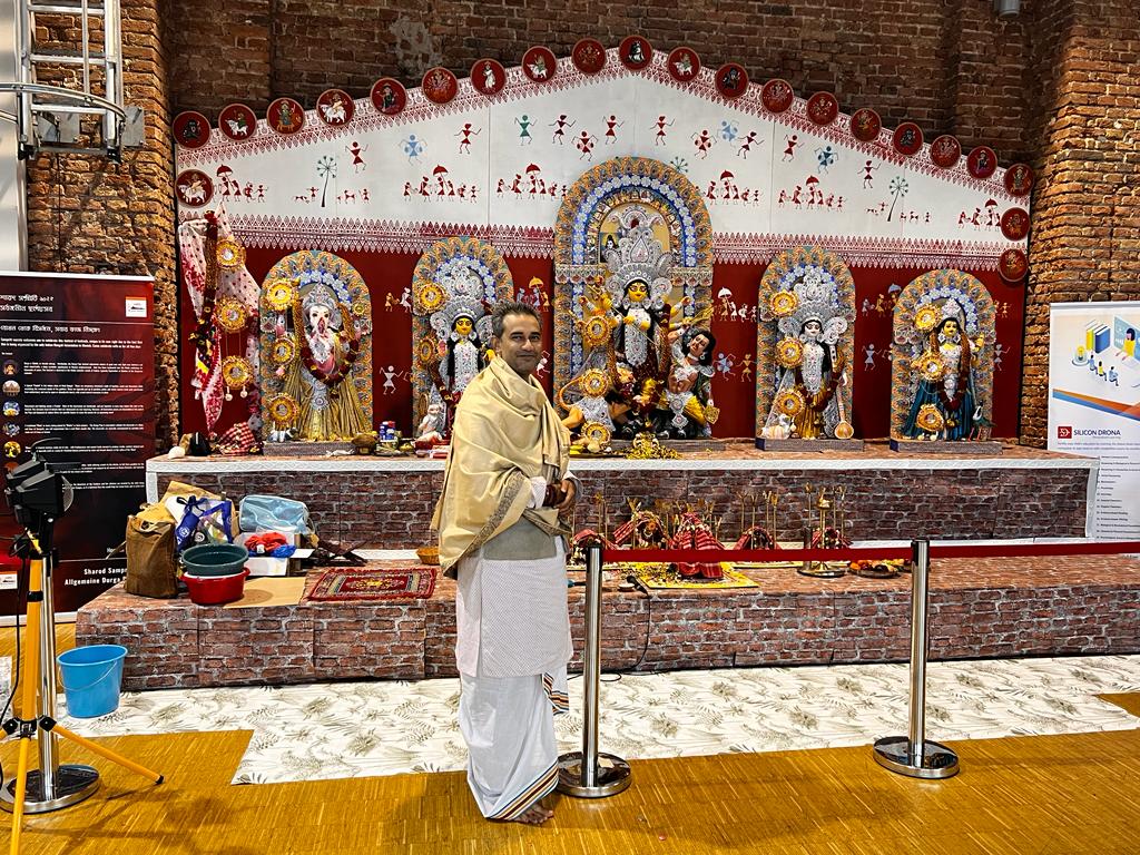 In Munich, the Durga Puja celebrations are open to all, starting with Anandamela, followed by a Grand Pan India Dandiya Raas celebration on Saptami evening