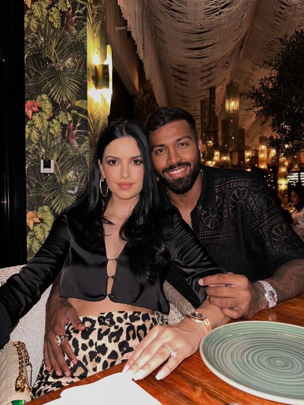 Grab Hardik Pandya's Wife Nataša Stankovic's Cute & Comfy Crop