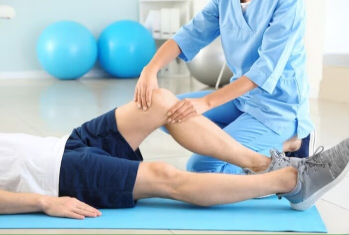 World Arthritis Day 2023: 5 Benefits of Physiotherapy to Manage Joint Pain, Stiffness And Inflammation