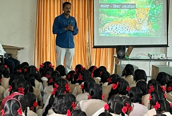 Wildlife SOS and Maharashtra Forest Department conduct a joint awareness program for Wildlife Week