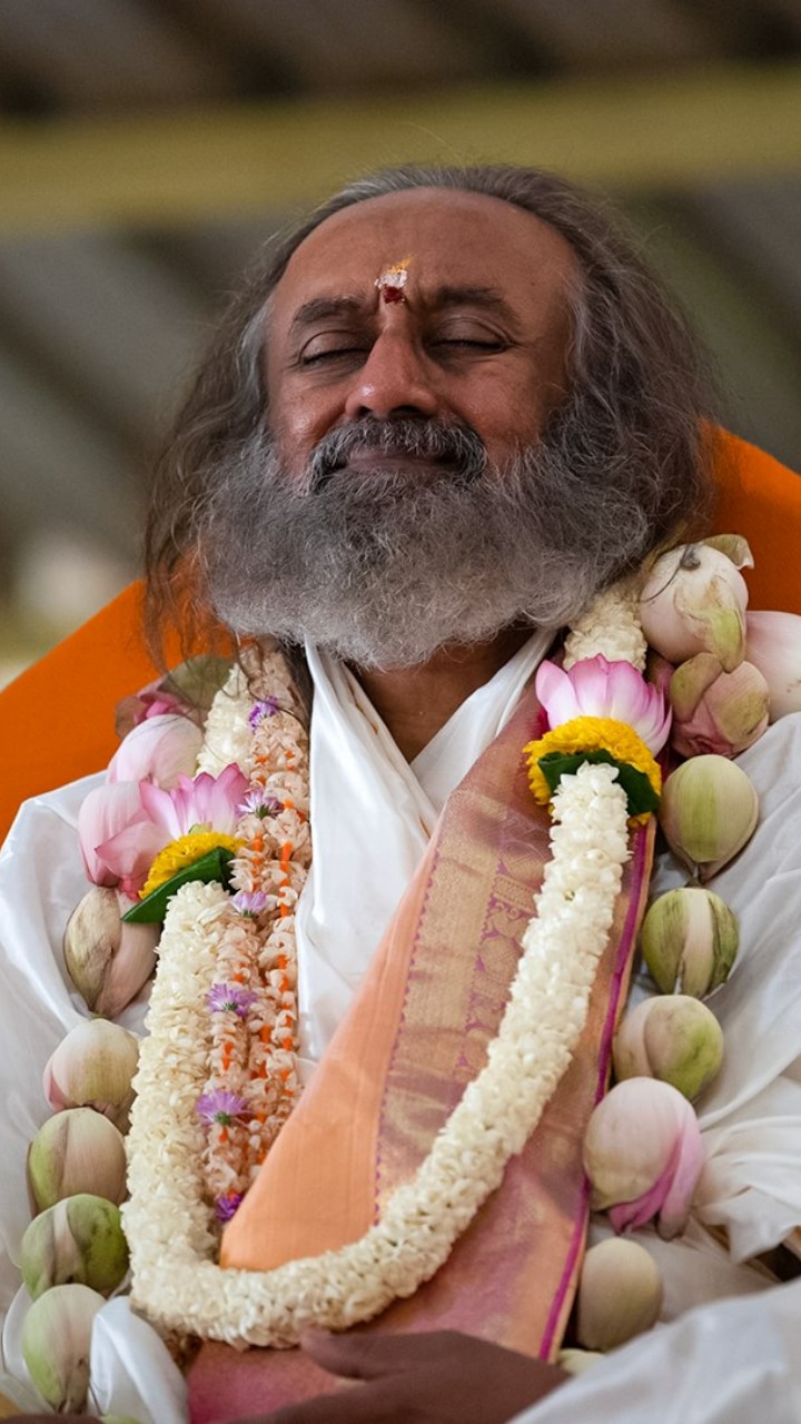 Sri Sri Ravi Shankar Explains The Significance of Navratri