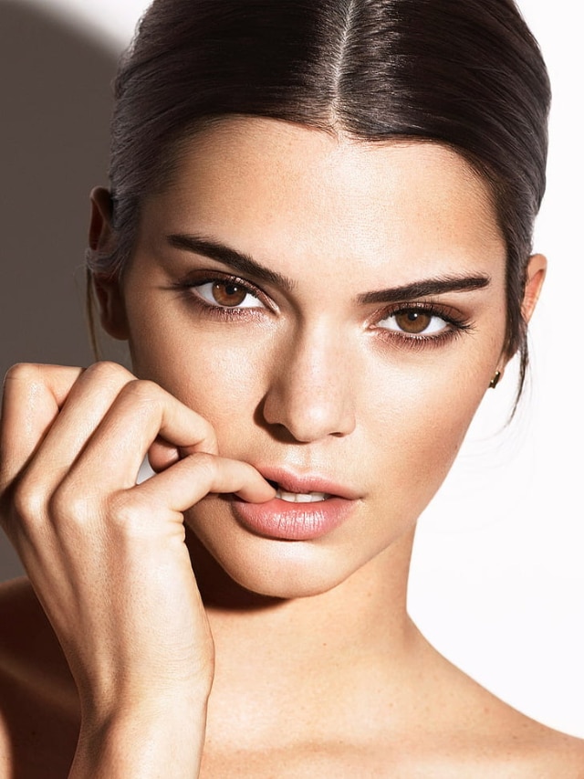 Top 10 Celebrity Homes Around The World- In Pics