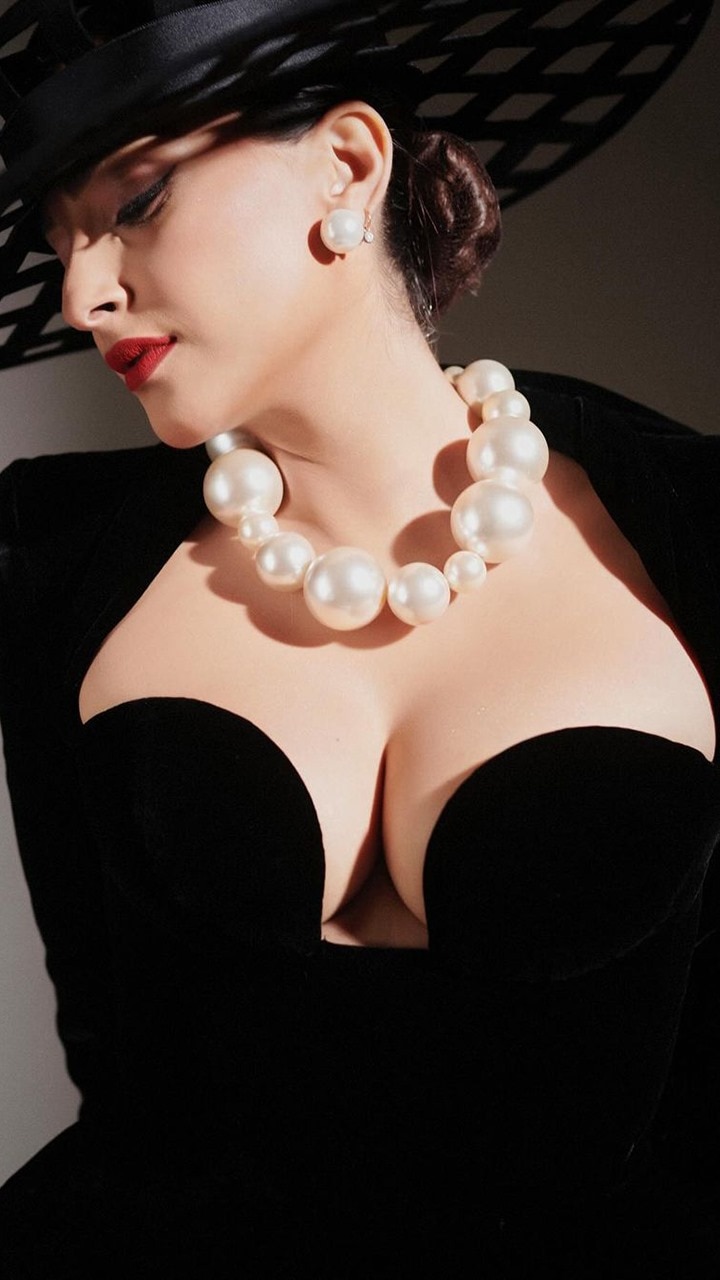 black dress with pearl necklace 14kt Black Velvet Pearl choker – MATEO