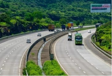 Mumbai-Pune Expressway Traffic Update: Vehicle Movement To Be Suspended For 2 Hrs On Pune-Bound Route