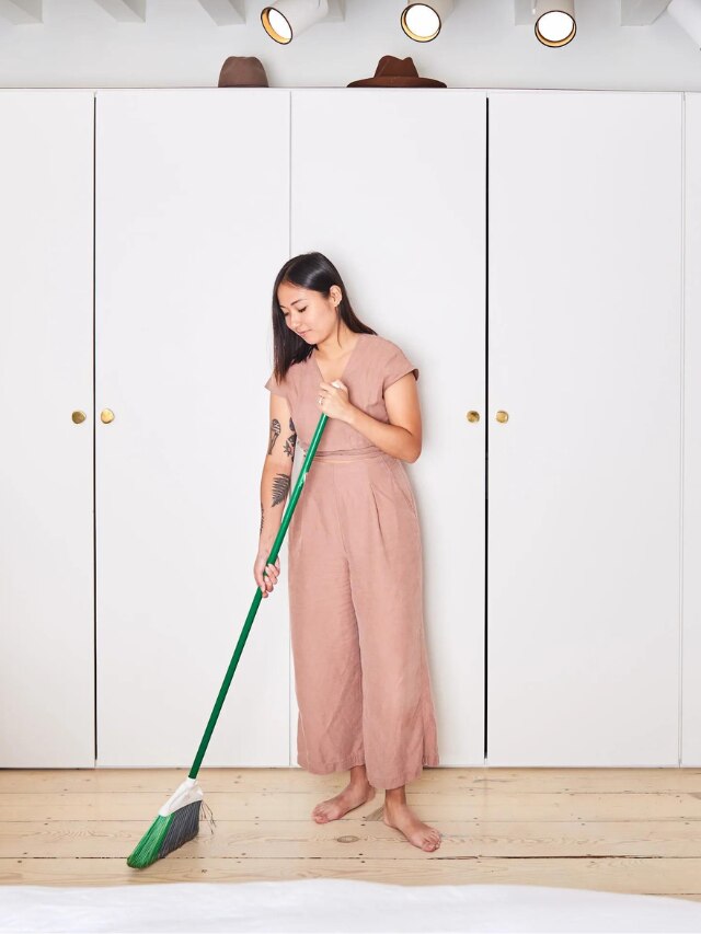 6 Vastu Tips On When To Sweep Your House With A Broom