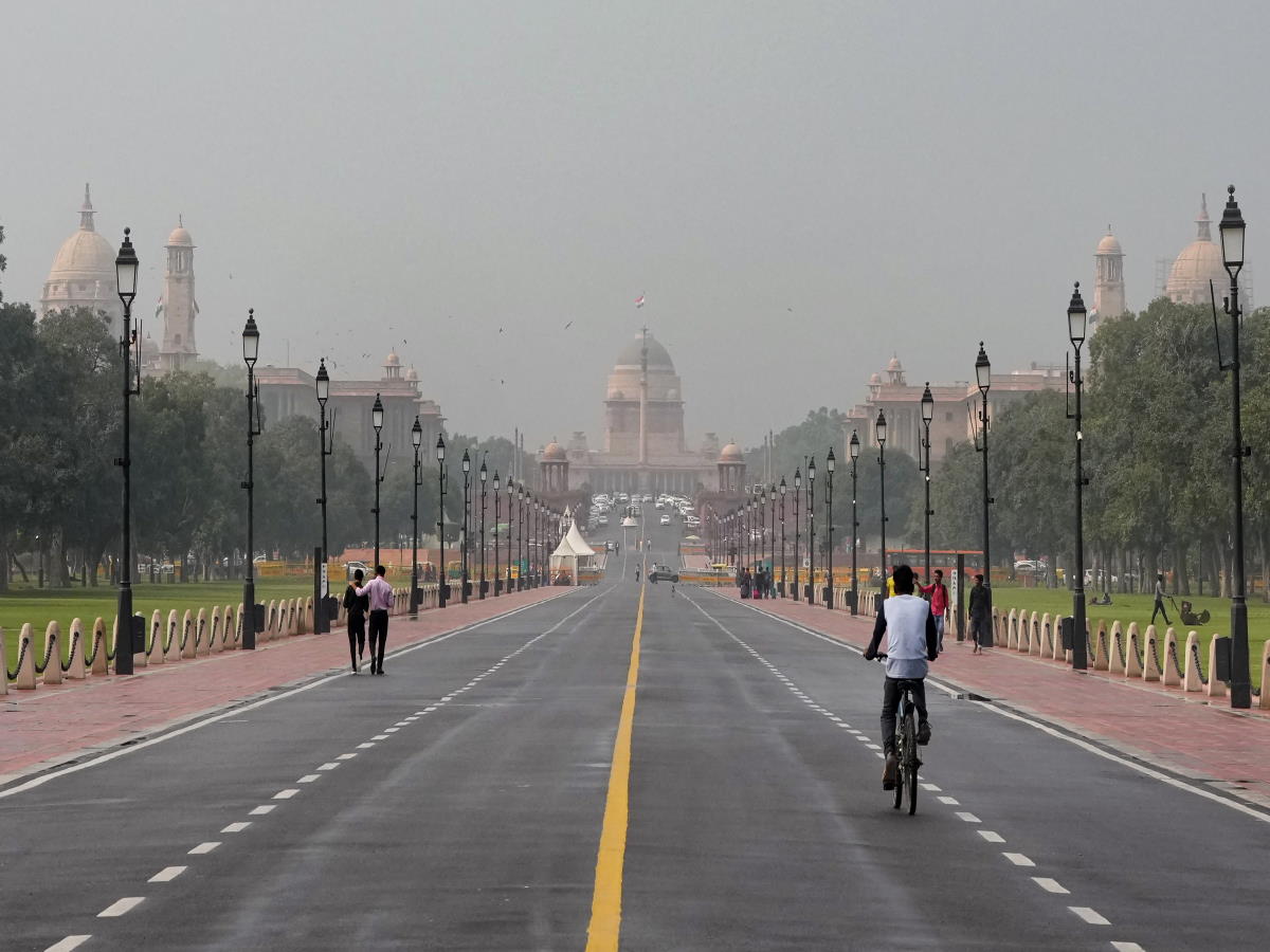 Gopal Rai Calls Emergency Meet Today as Air Quality Worsens After Diwali