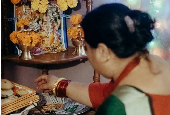 Diwali 2023 Lucky Mantras 12 Important Mantras to Impress Goddess Lakshmi as Per Your Zodiac Sign