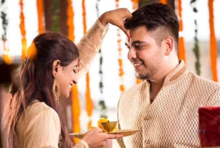 Bhai Dooj 2023: Step-by-Step Guide to Perform Tilak Ceremony at Home