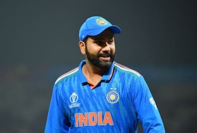 Captain Rohit placed the crown of victory on the head of this player, giving him the title of champion player