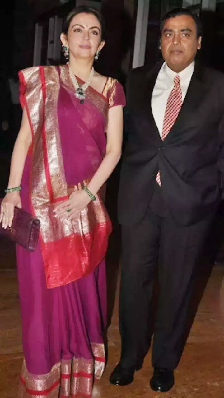 Stunning Kanchipuram Saree Worn By Nita Ambani At Reliance Dinner