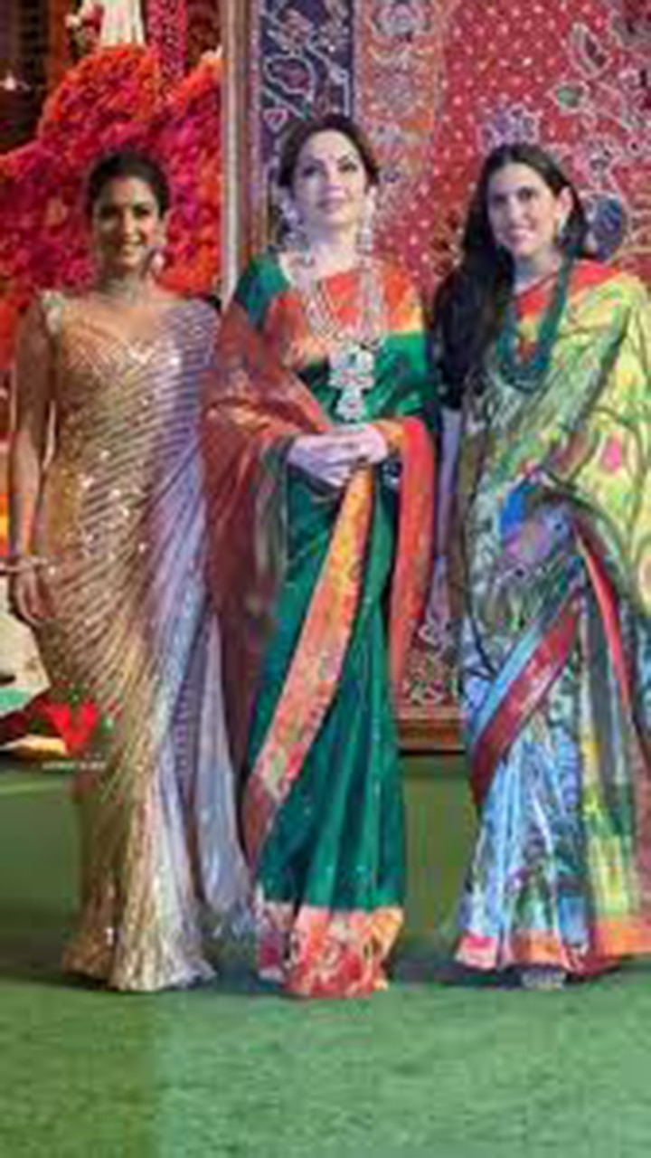 Nita Ambani expensive saree collection 9