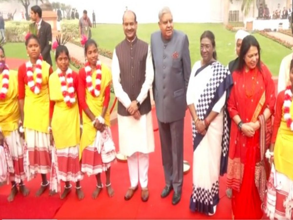 President Droupadi Murmu Joins Tribal Dancers, VP Jagdeep Dhankar Plays Drums On Birsa Munda Birth Anniversary