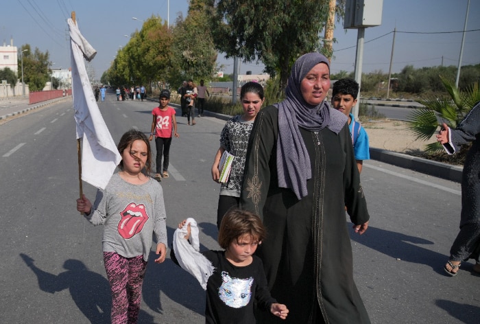 Civilians Fleeing Northern Gaza’s Combat Zone Report A Terrifying Journey On Foot Past Israeli Tanks