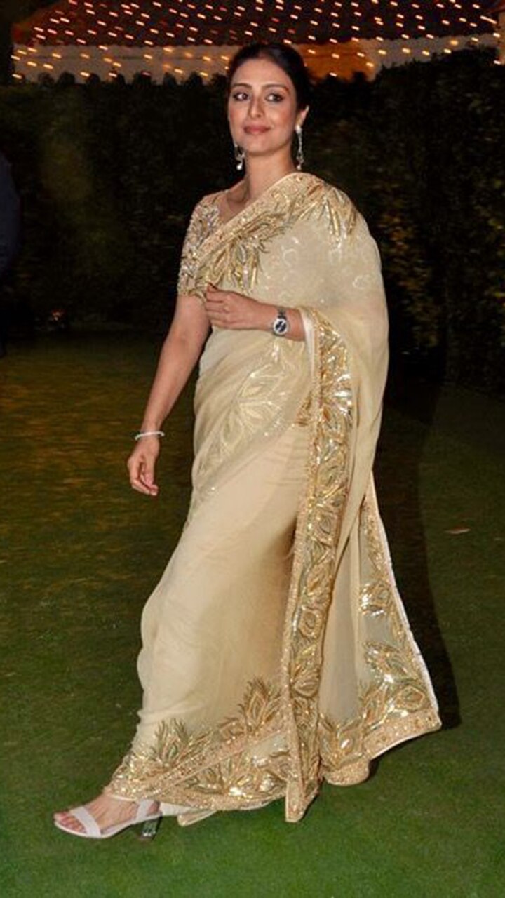 5 Times Tabu Swore By The Timeless Charm Of A Sari - HELLO! India
