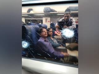 ओडिशा में Vande Bharat Train पर पथराव, खिड़की का शीशा टूटा