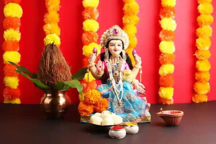 Diwali 2023: 7 Unlucky Items That Could Attract Bad Luck And Displease Maa Lakshmi