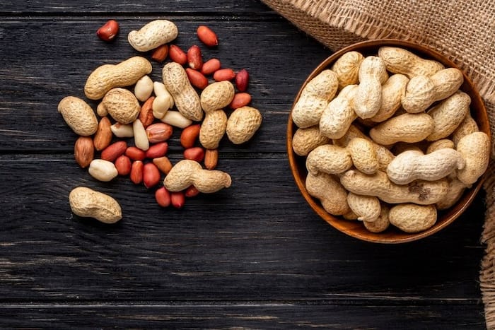 Peanuts in Winter: Embrace Mungfali Magic for a Healthy Pregnancy, Glowing Skin and More!