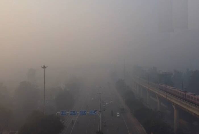 Delhi Pollution Air Quality Remains Severe Thick Smog Engulfs Ncr 1382