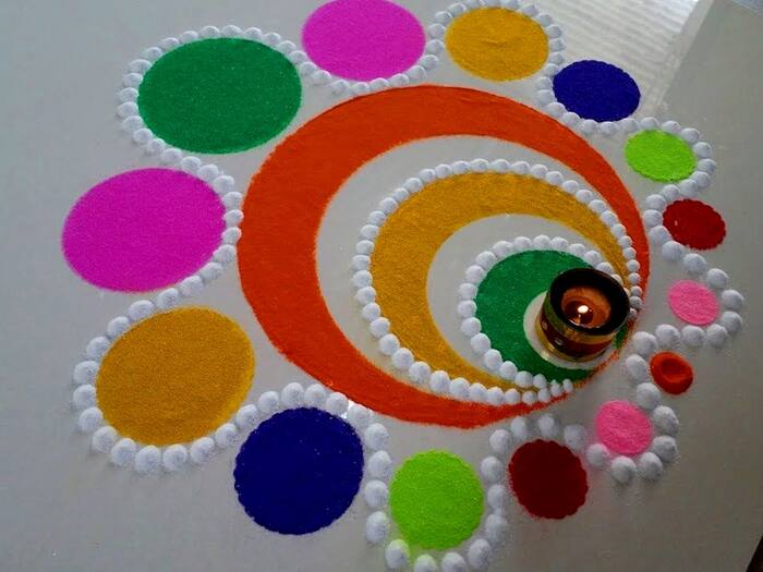 Dhanteras Rangoli Designs: दिवाली धनतेरस के दिन आंगन बनाए ये सुंदर ...