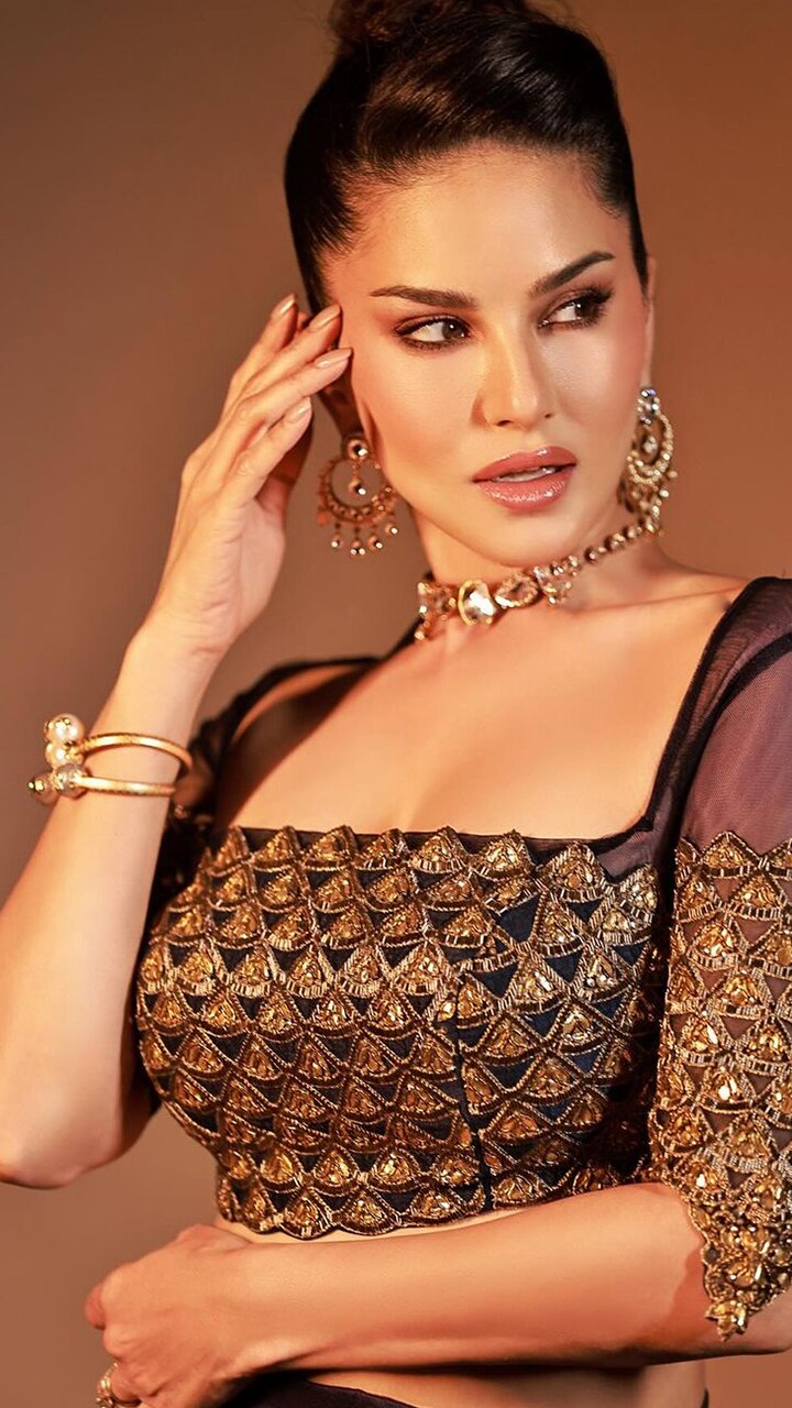 7 times Sunny Leone rocked in Indian ethnic wear