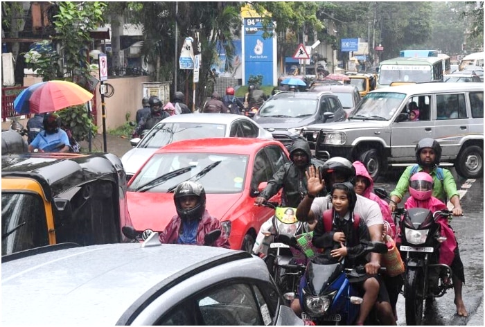 Schools Closed, IMD Issues Thunderstorm Warning For Tamil Nadu, Puducherry | Check Weather Forecast Here